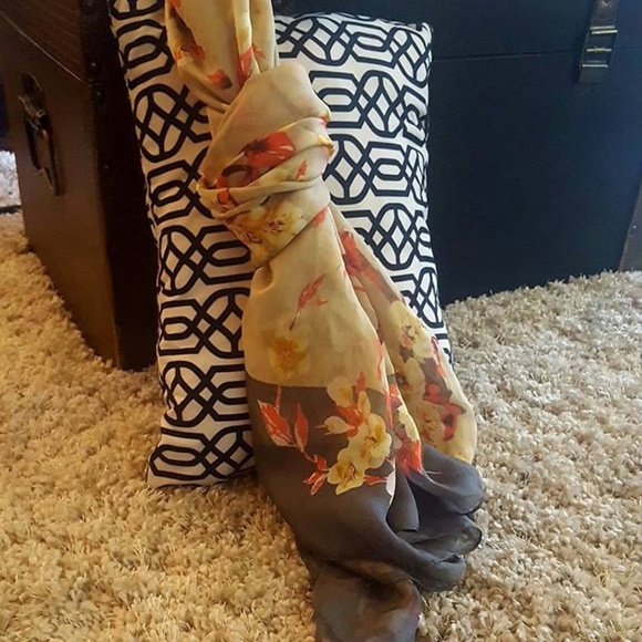 Big Buddha Scarf Fall Autumn Colors - Picture 4 of 6